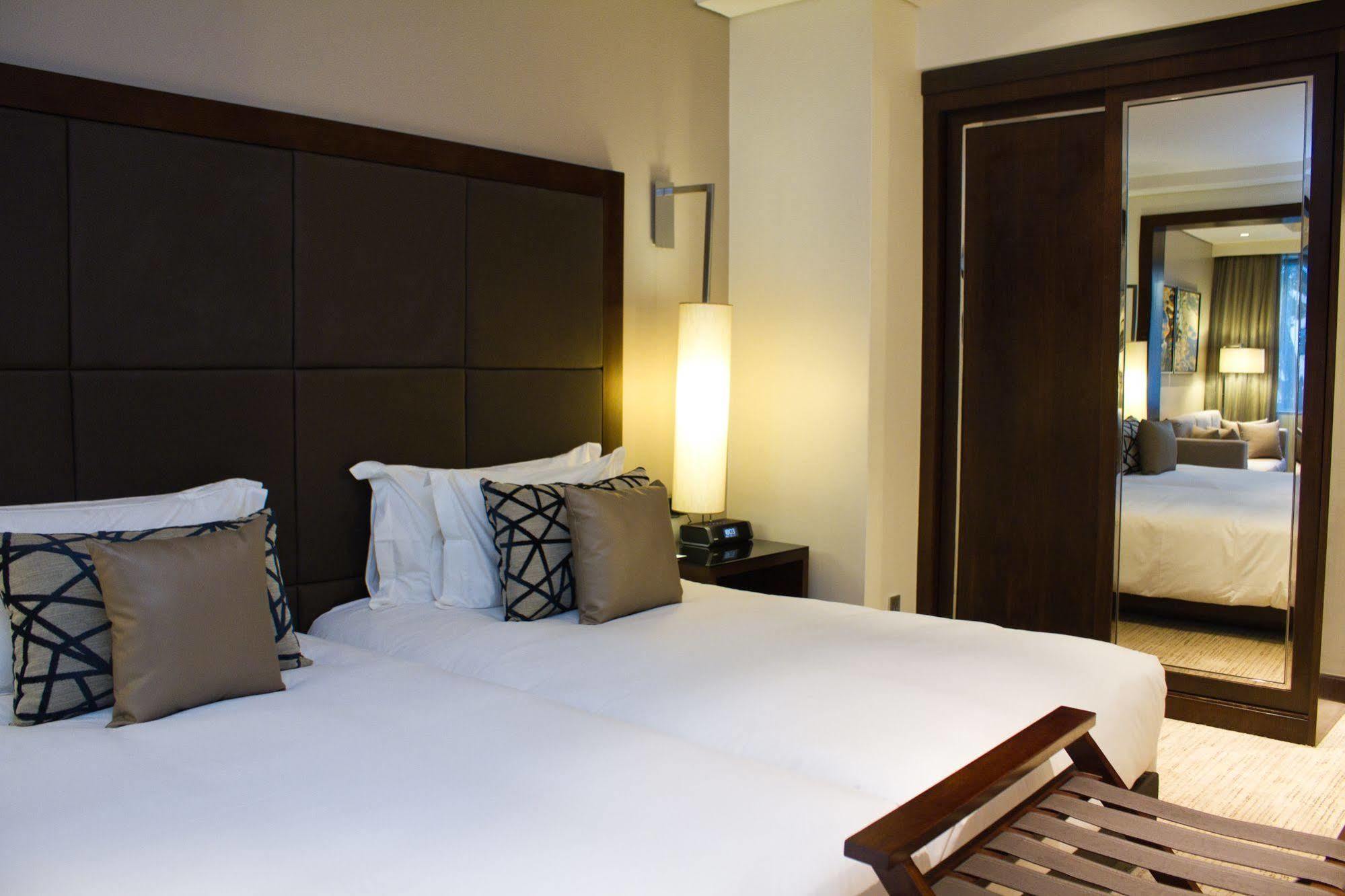 Hotel Dusitd2 Nairobi Extérieur photo